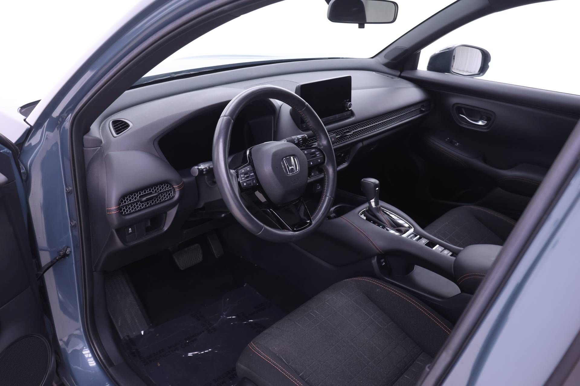 Certified 2024 Honda HR-V Sport image 3