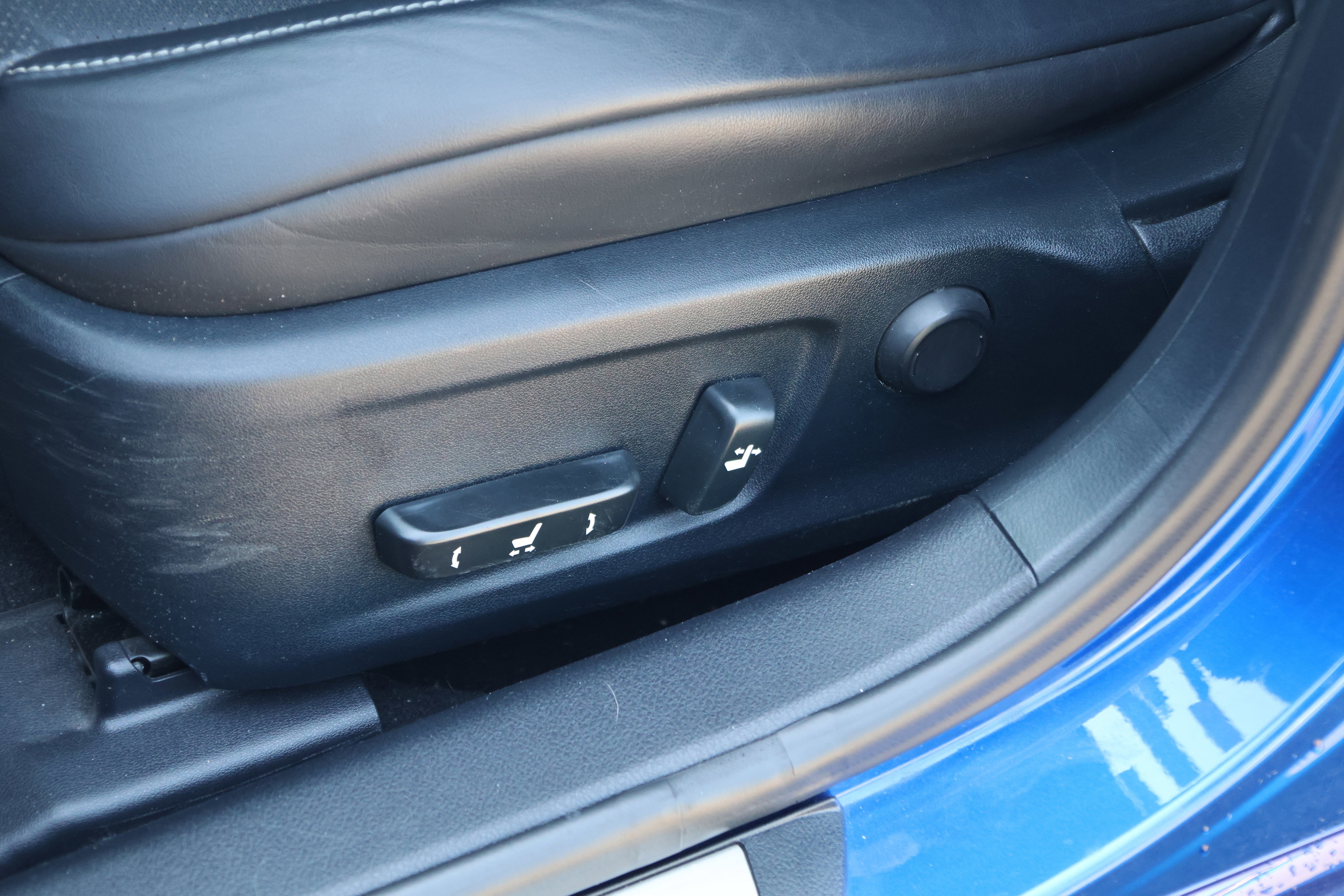 Used 2016 Lexus IS 350 w/ F Sport Package image 33