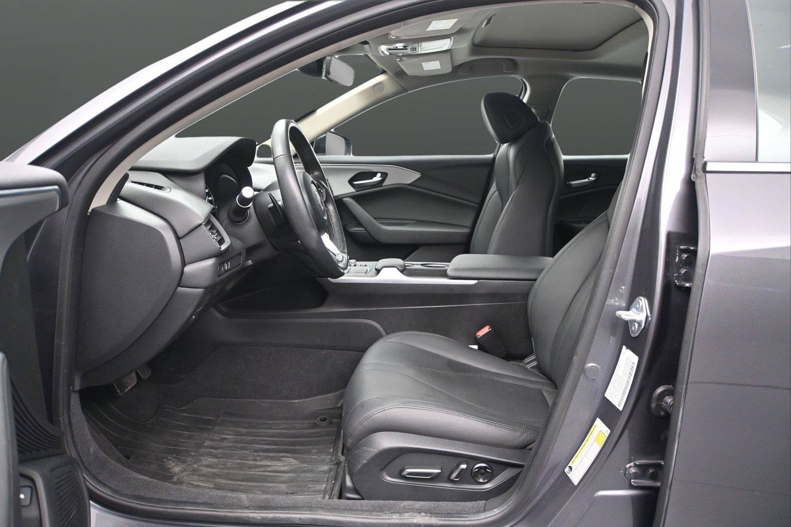 Certified 2023 Acura TLX FWD image 9