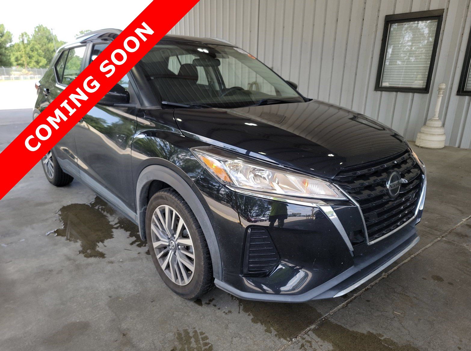 Used 2021 Nissan Kicks SV FWD image 3