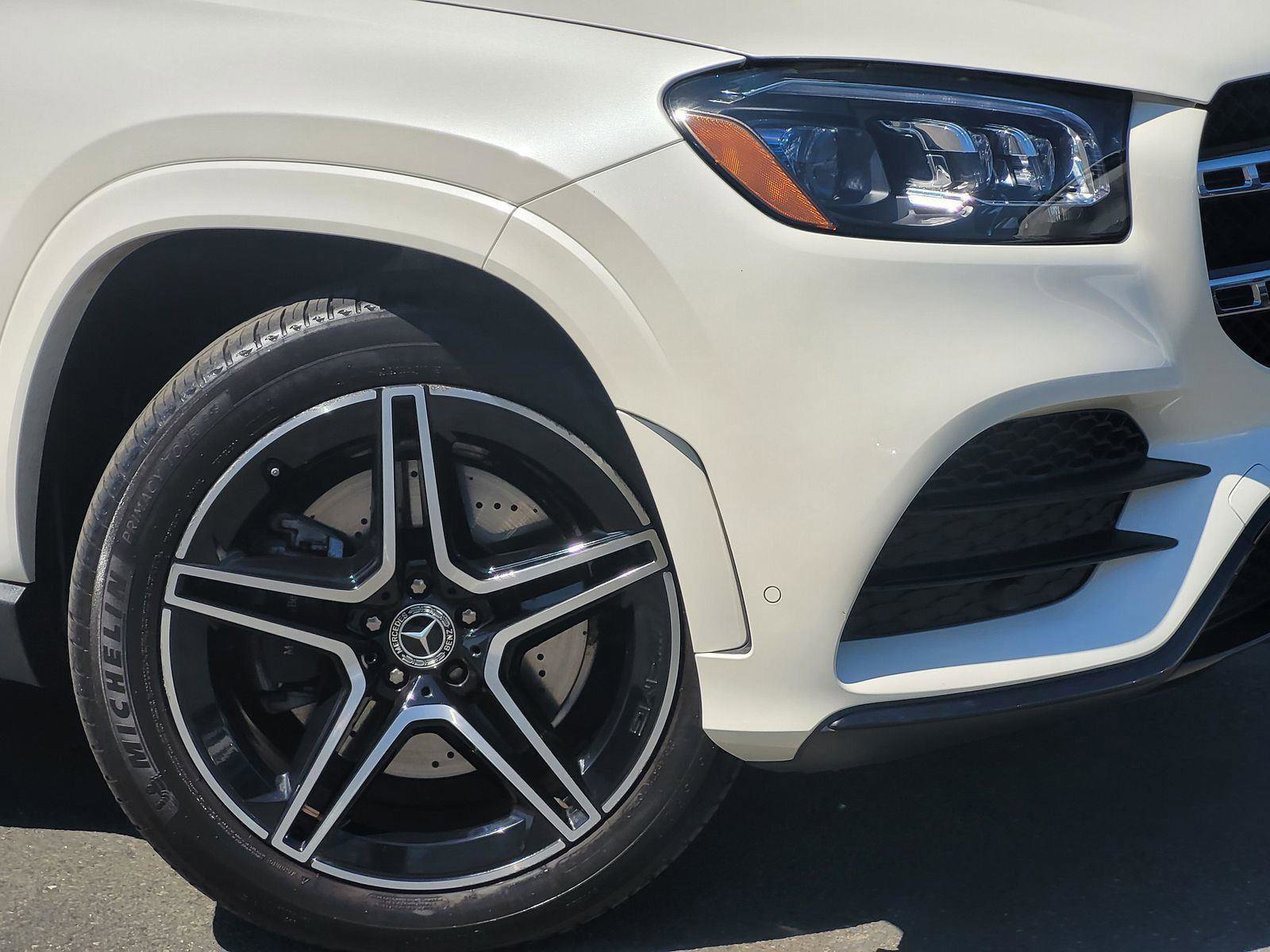 Used 2023 Mercedes-Benz GLS 450 4MATIC image 5