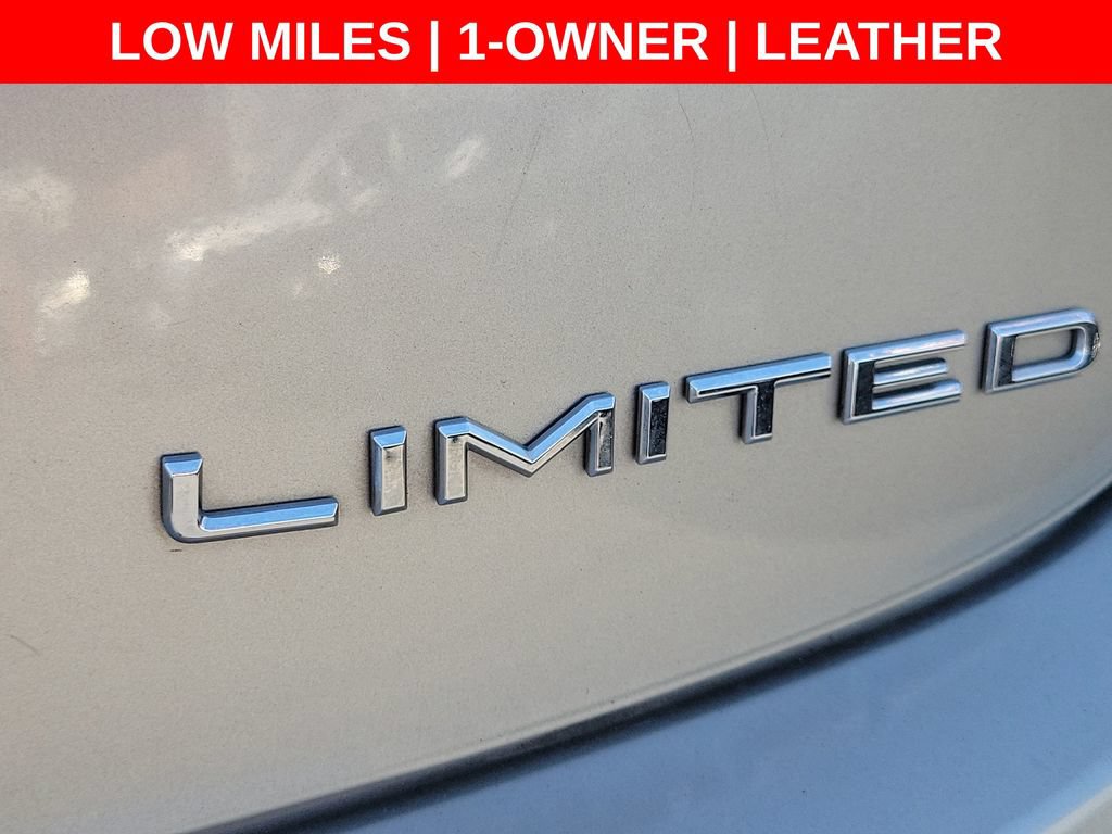 Used 2015 Toyota Avalon Limited FWD image 12