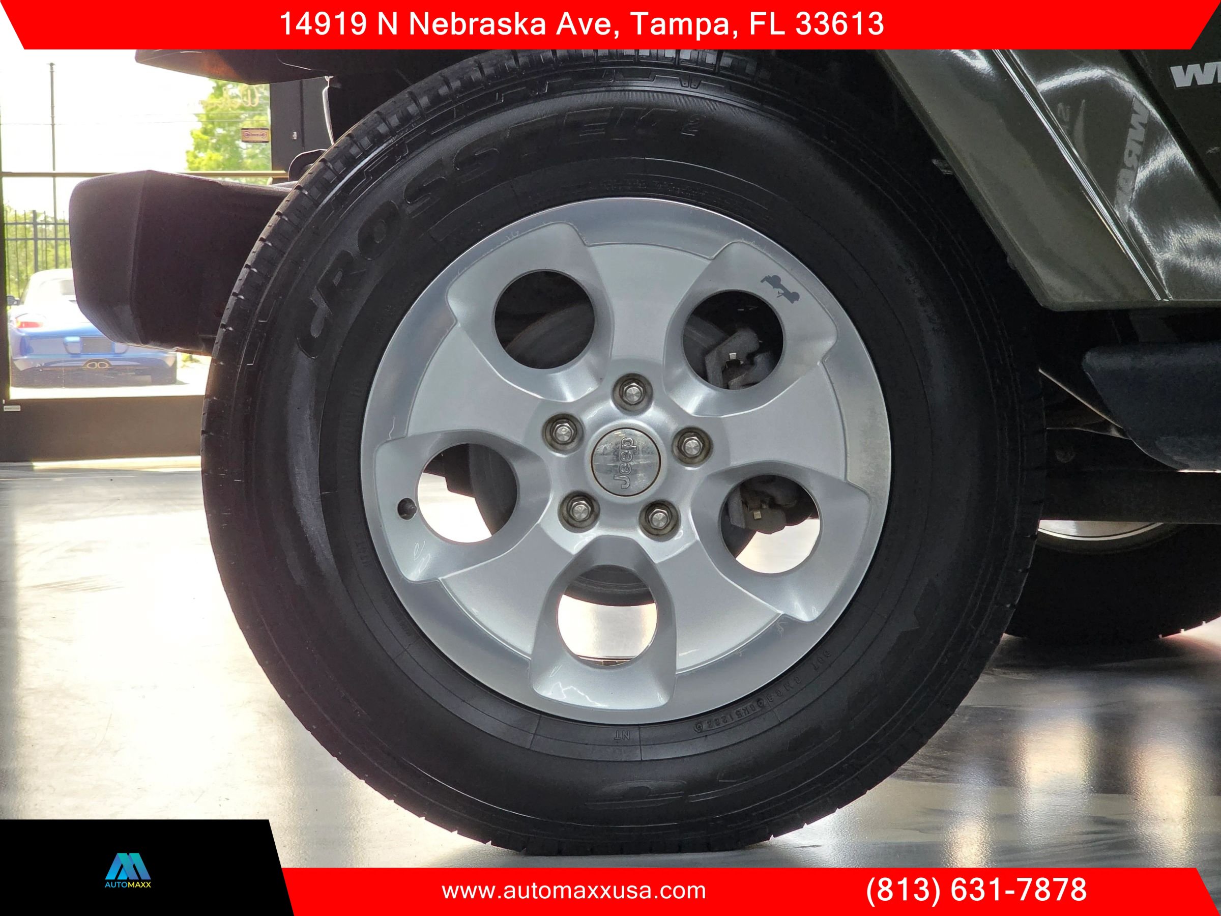 Used 2015 Jeep Wrangler Sahara w/ Connectivity Group AWD/4WD image 7