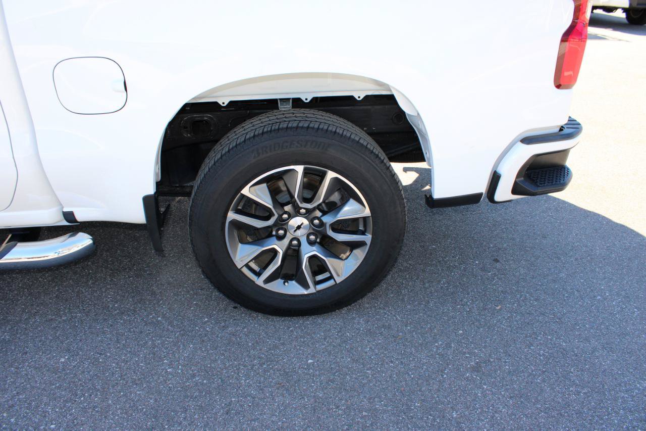 Used 2022 Chevrolet Silverado 1500 RST RWD image 4