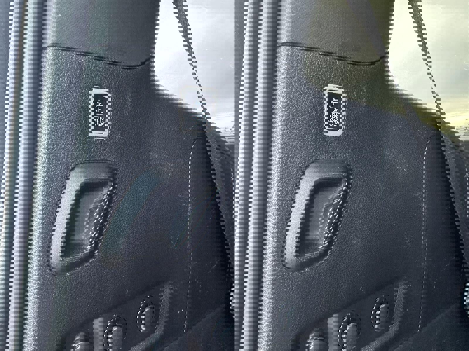 Used 2024 Jeep Wagoneer Series II w/ Flexible Seating Group image 40