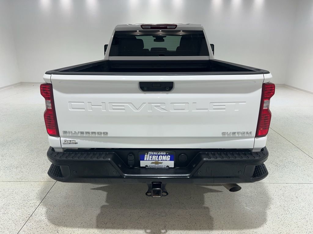 Used 2025 Chevrolet Silverado 2500 Custom w/ Custom Value Package AWD/4WD image 4