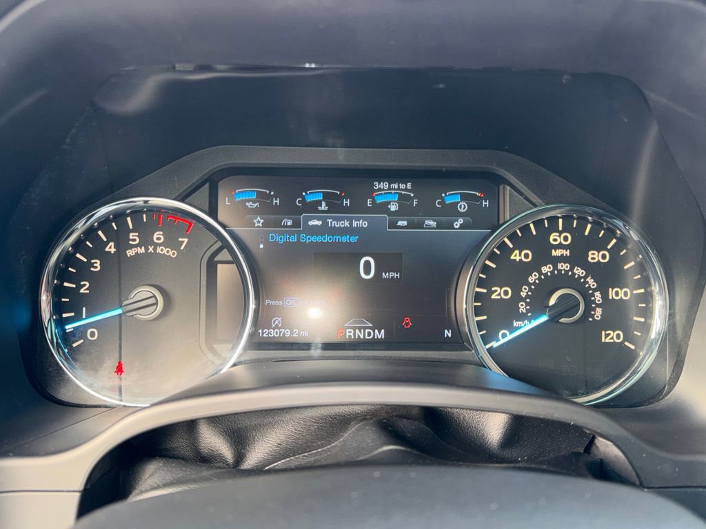 Used 2018 Ford F150 Platinum w/ Equipment Group 701A Luxury image 19