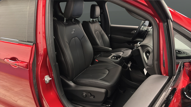 New 2026 Chrysler Pacifica Select AWD/4WD image 24