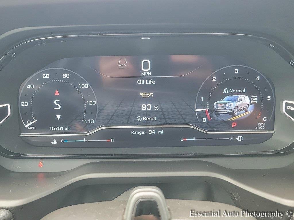 Used 2024 GMC Yukon Denali w/ Advanced Technology Package image 15
