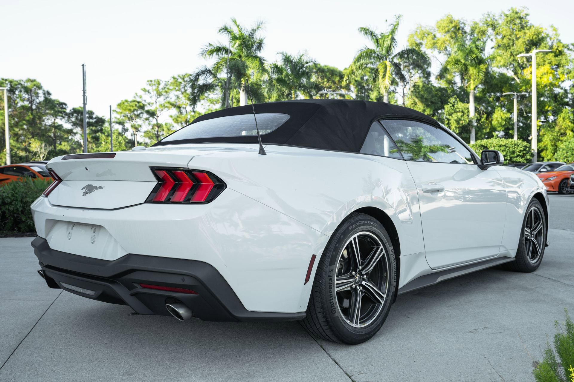 Used 2024 Ford Mustang Convertible image 9