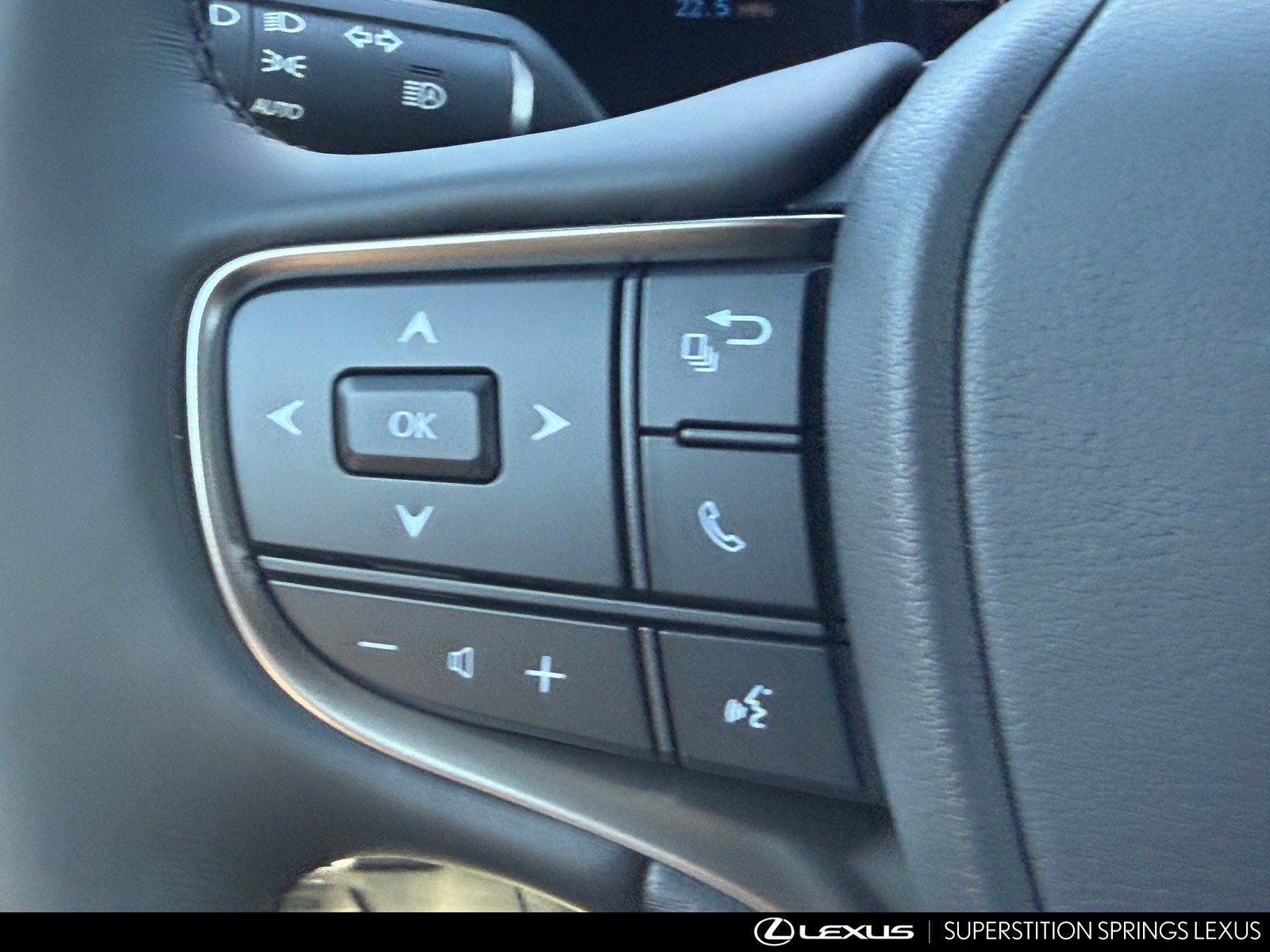 New 2026 Lexus UX 300h FWD w/ Accessory Package (Z1) image 18