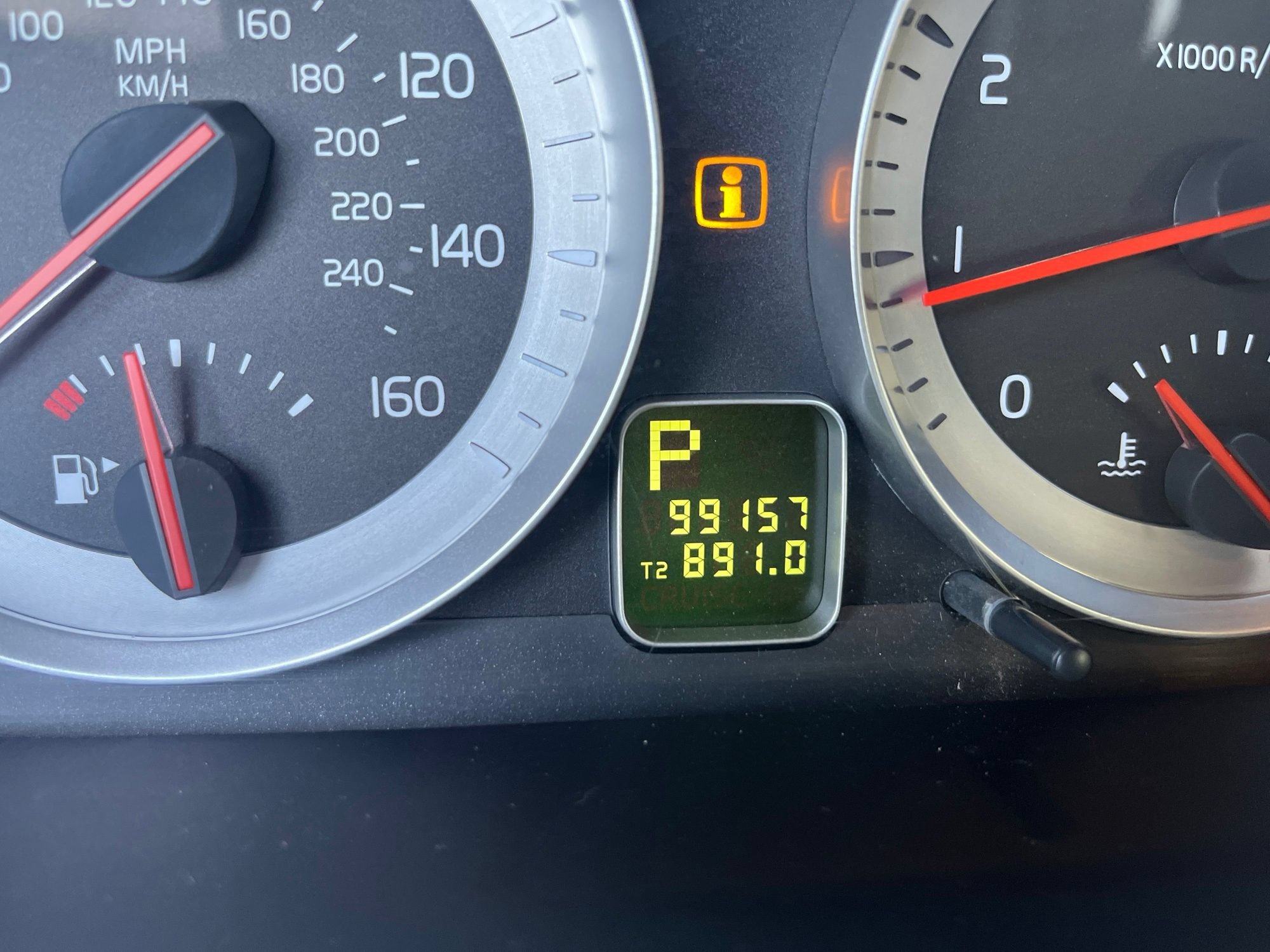 Used 2013 Volvo C70 T5 w/ Climate Pkg FWD image 7