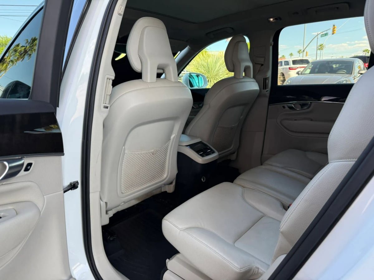 Used 2018 Volvo XC90 T6 Momentum w/ Convenience Package AWD/4WD image 43
