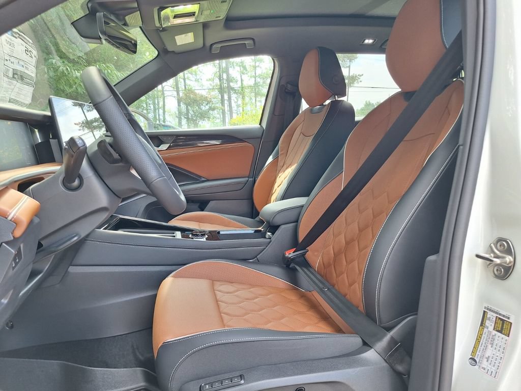 New 2026 Volkswagen Tiguan SEL R-Line AWD/4WD image 14