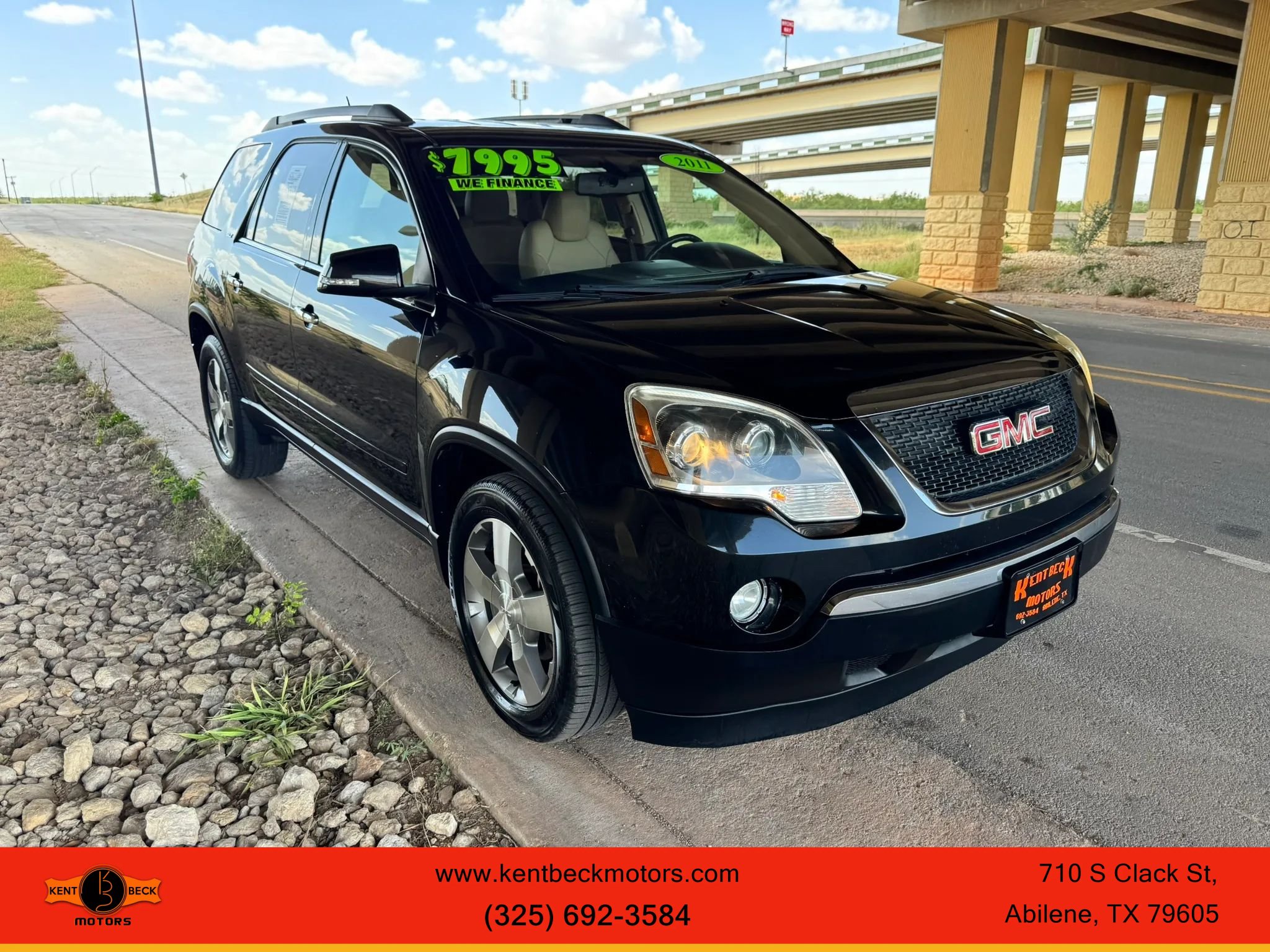 Used 2011 GMC Acadia SLT FWD image 1