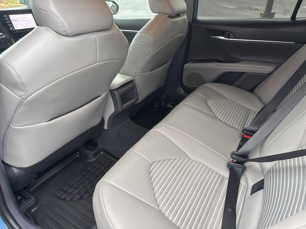Used 2024 Toyota Camry SE image 18