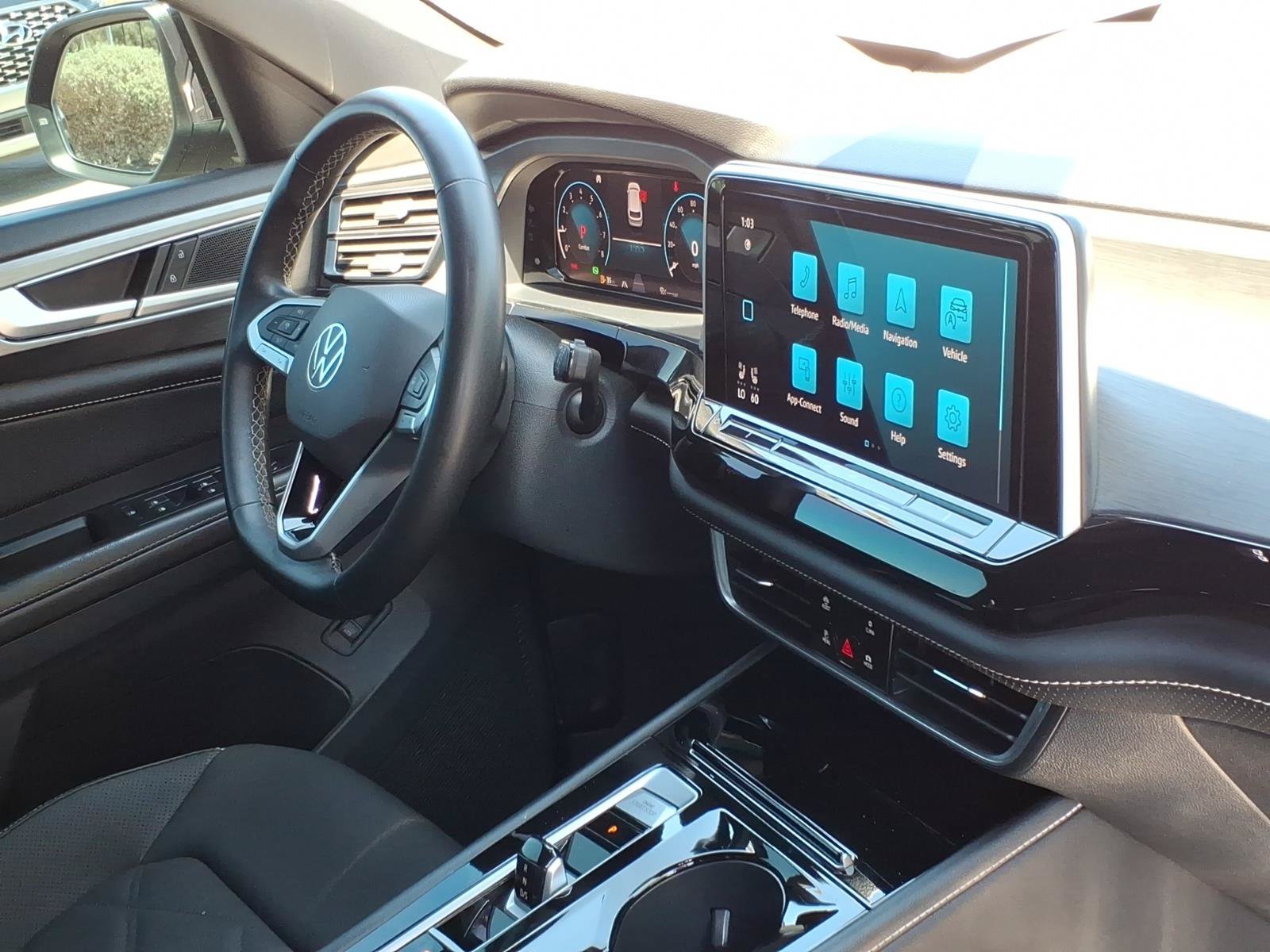 Certified 2024 Volkswagen Atlas Cross Sport SE AWD/4WD image 12