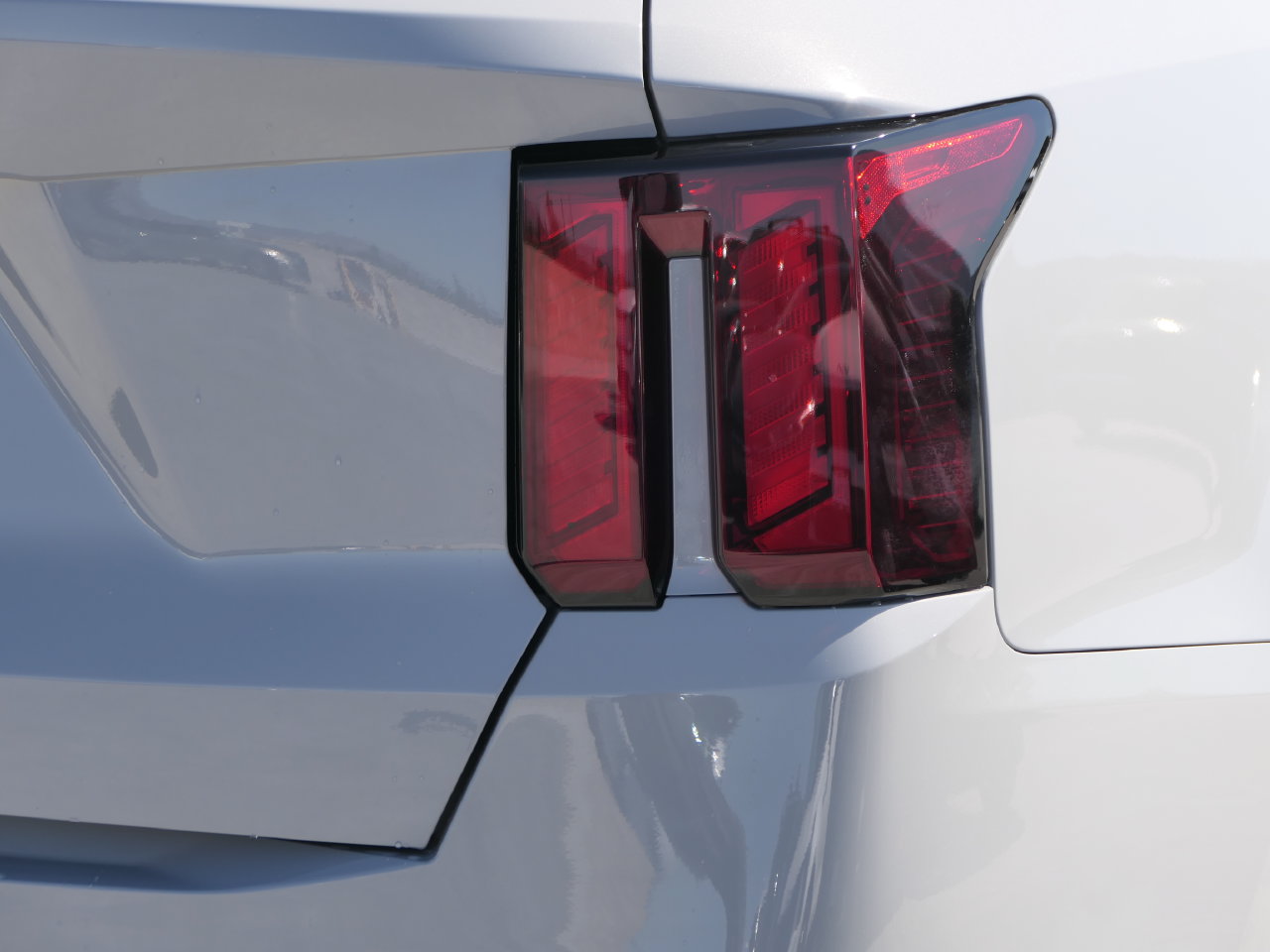 Certified 2025 Kia Sorento EX FWD image 4