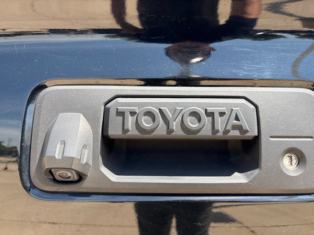 Used 2019 Toyota Tacoma TRD Off-Road w/ Technology Package AWD/4WD image 22