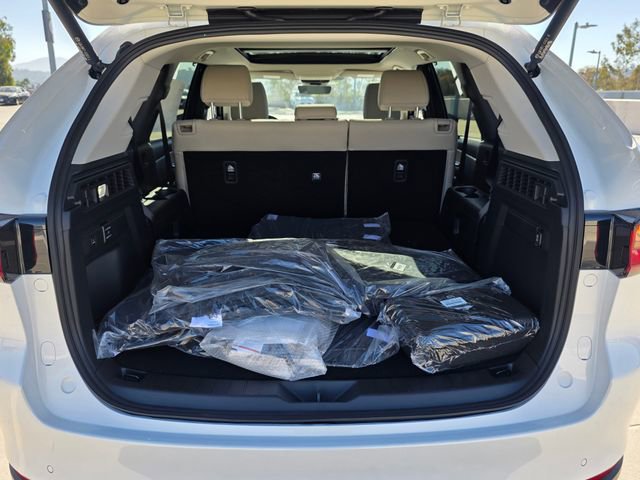 New 2026 MAZDA CX-90 Plug-In Hybrid w/Premium Sport image 8