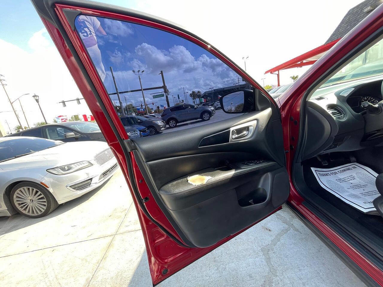 Used 2018 Nissan Pathfinder S FWD image 8