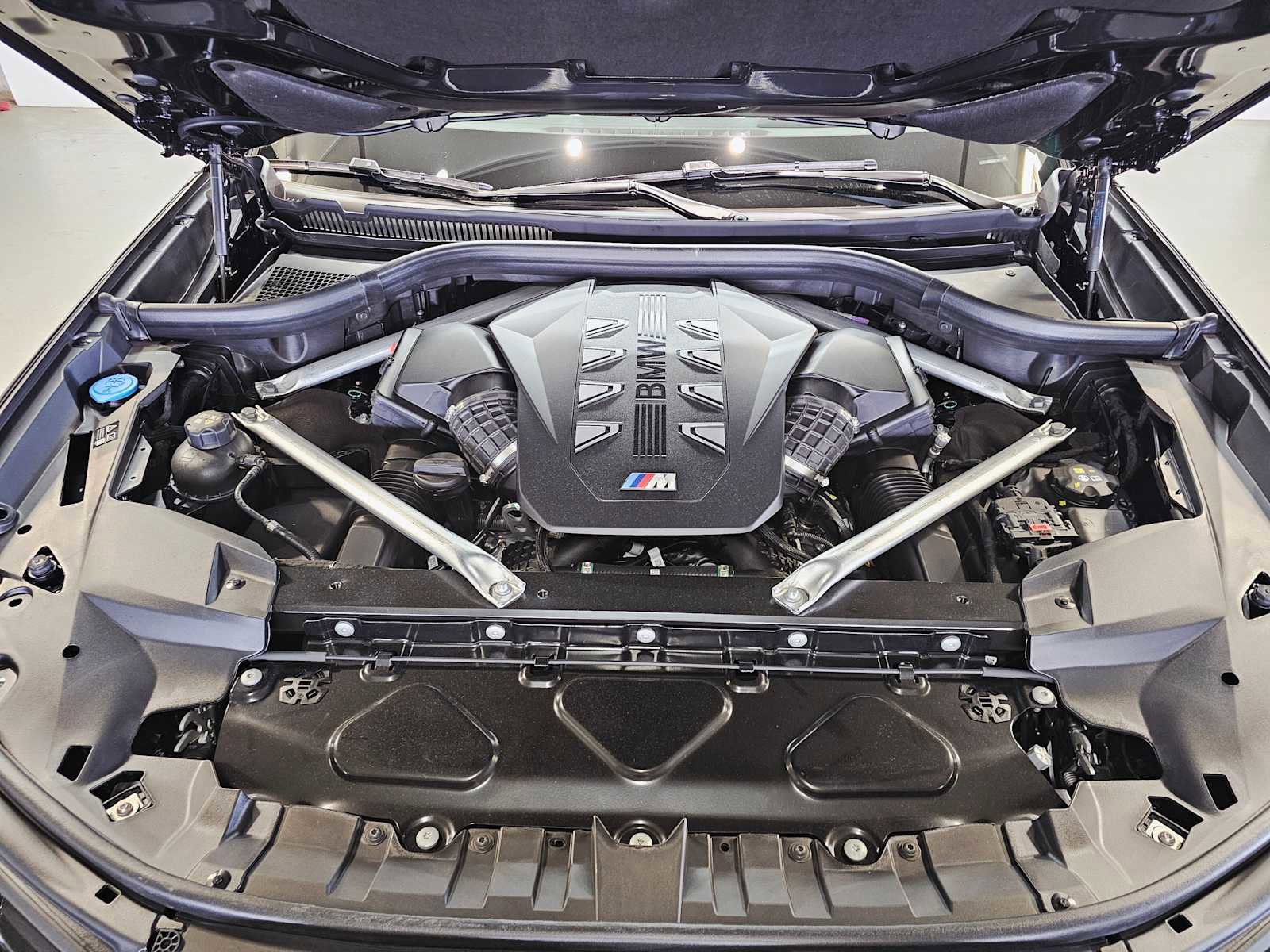 New 2026 BMW X7 M60i image 9