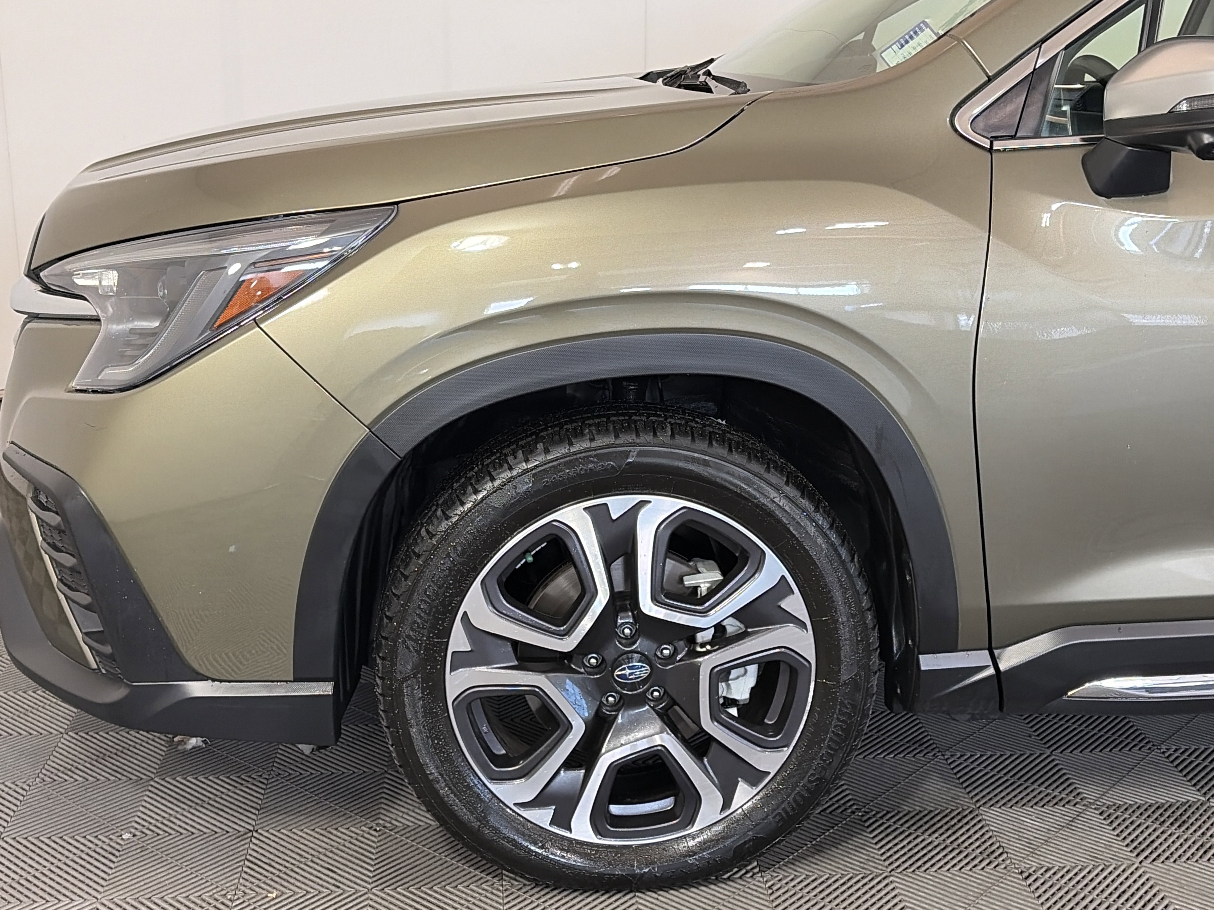 Certified 2023 Subaru Ascent Limited w/ Technology Package image 10