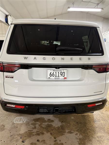 Used 2024 Jeep Wagoneer Series II w/ Flexible Seating Group AWD/4WD image 22