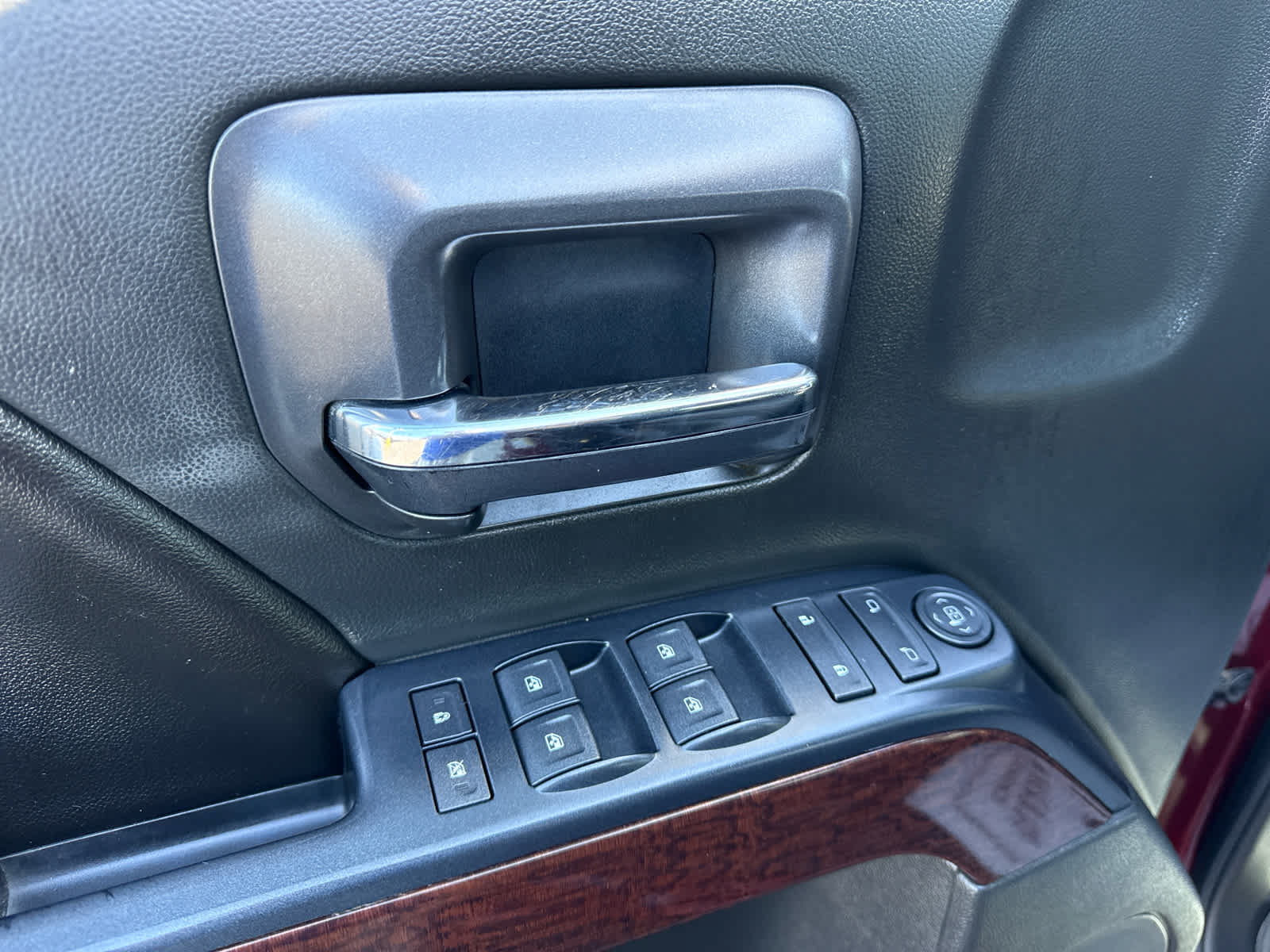 Used 2017 GMC Sierra 1500 SLE w/ SLE Value Package AWD/4WD image 10