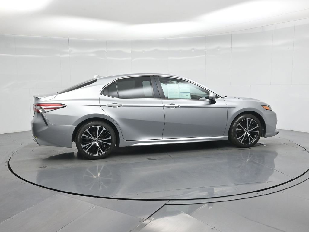 Used 2020 Toyota Camry SE image 23