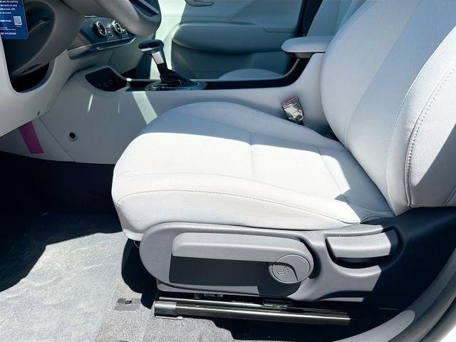 New 2026 Hyundai Kona SE AWD/4WD image 17