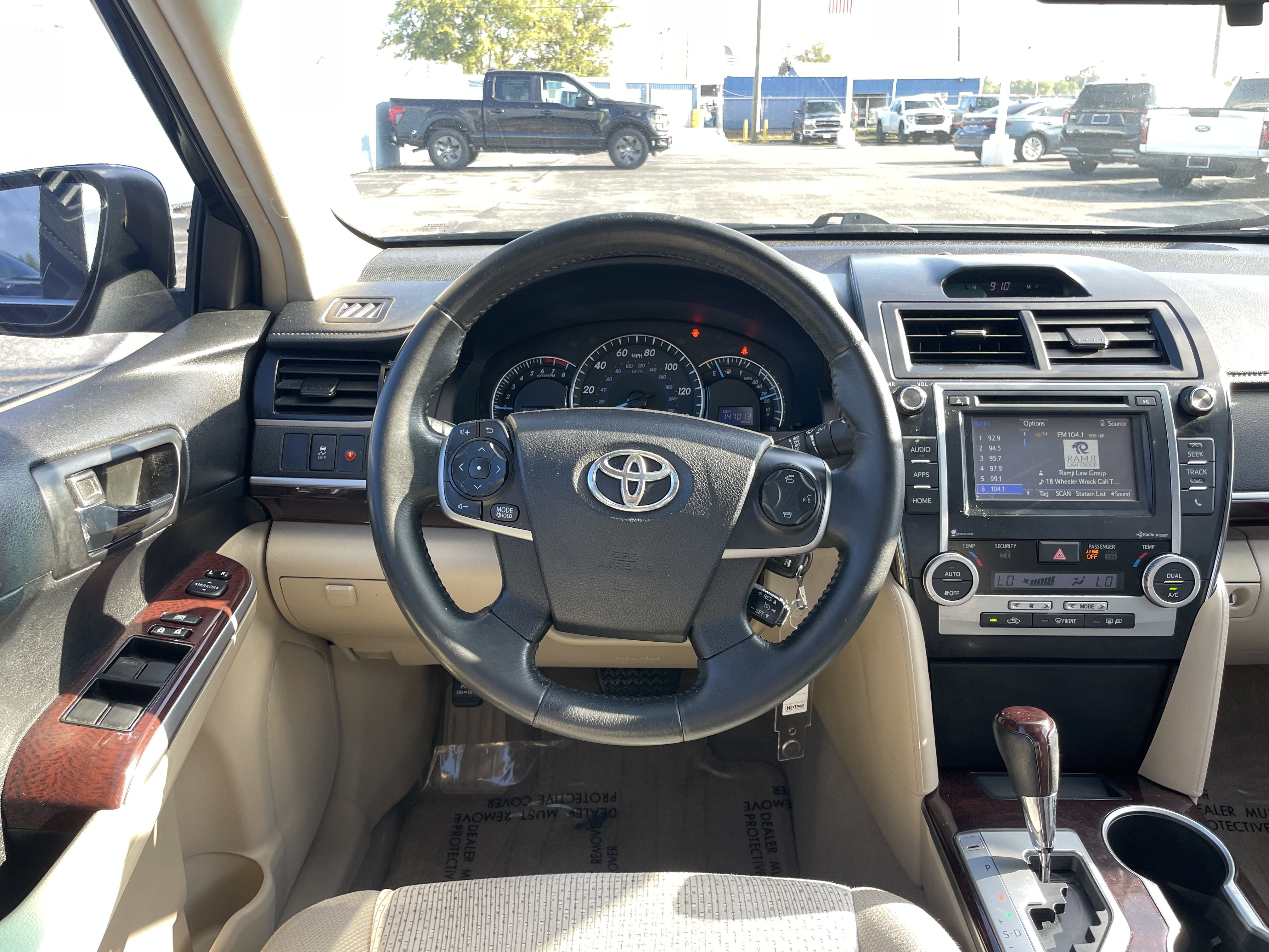 Used 2014 Toyota Camry XLE image 27