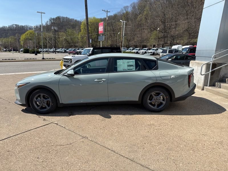 New 2026 Kia K4 LXS image 4