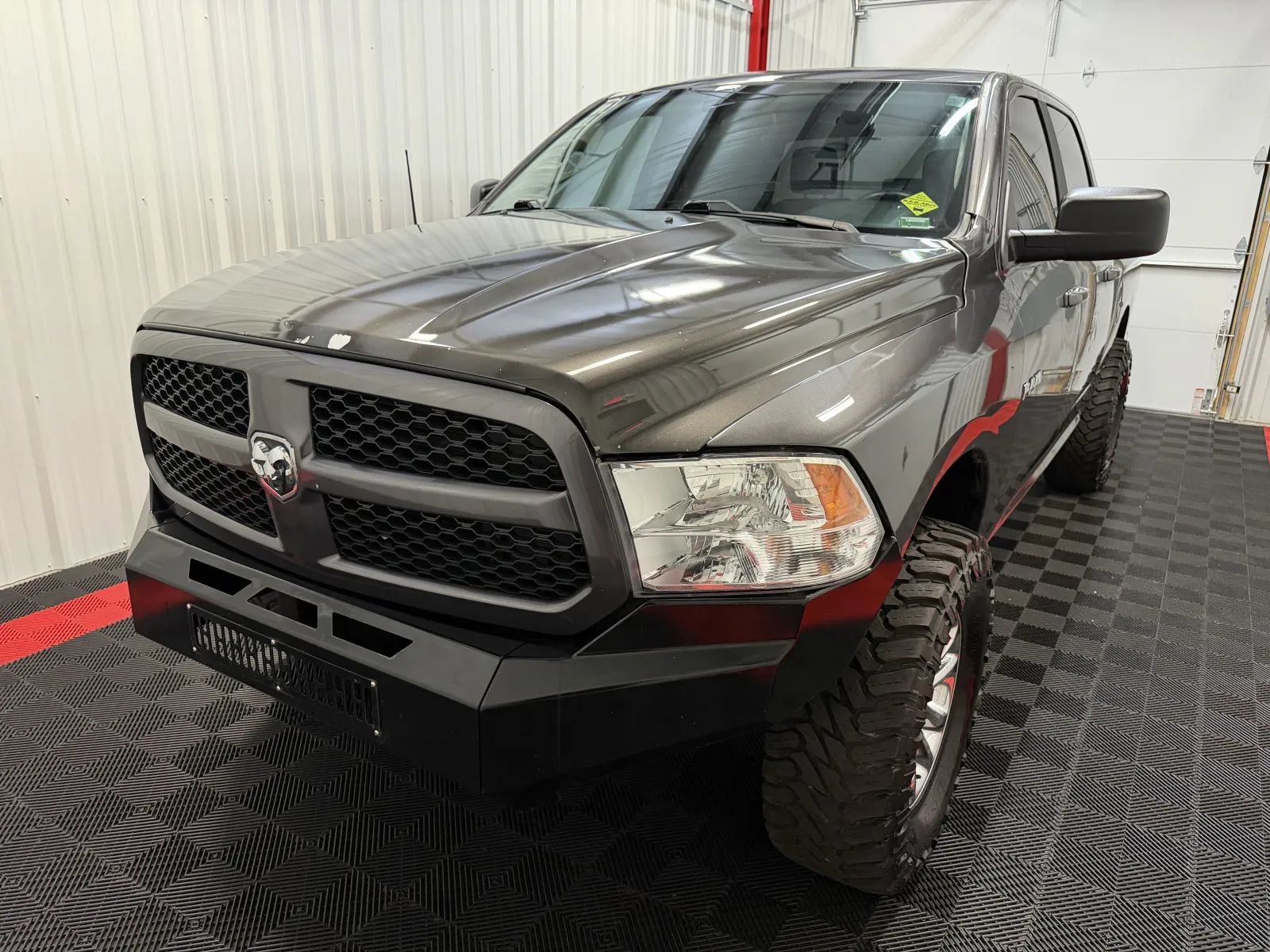 Used 2021 RAM 1500 Classic SLT AWD/4WD image 9