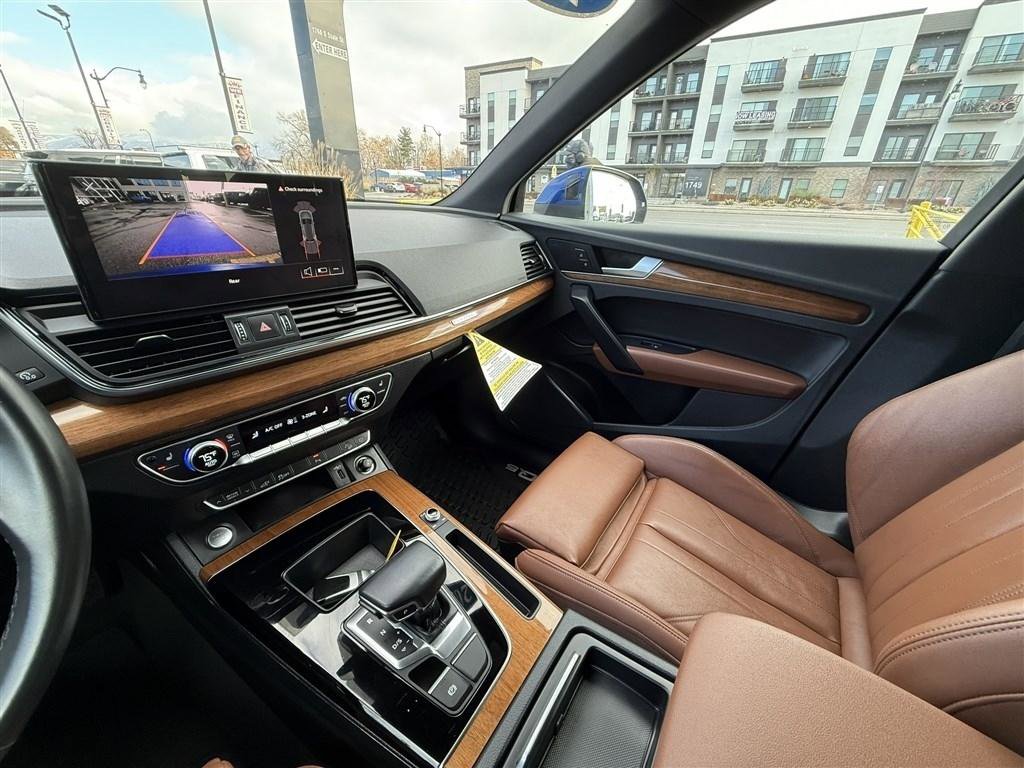 Used 2022 Audi Q5 e Premium w/ Convenience Package image 35