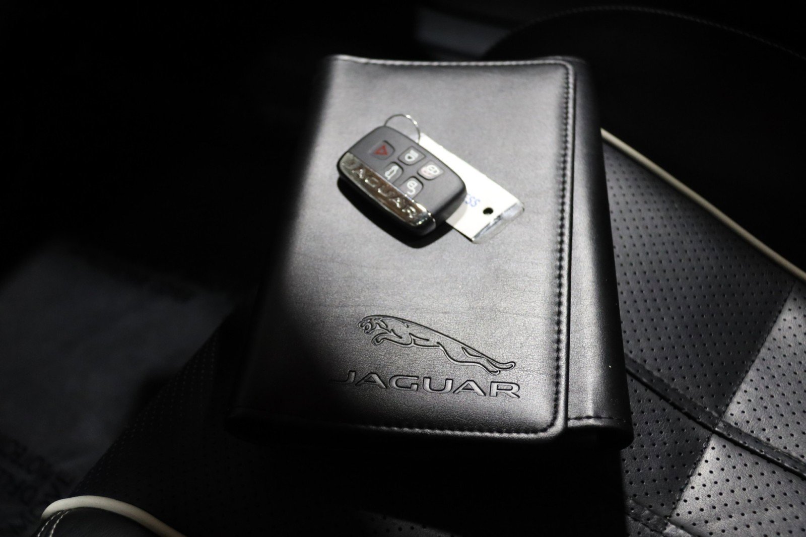 Used 2014 Jaguar XJ L Portfolio image 65