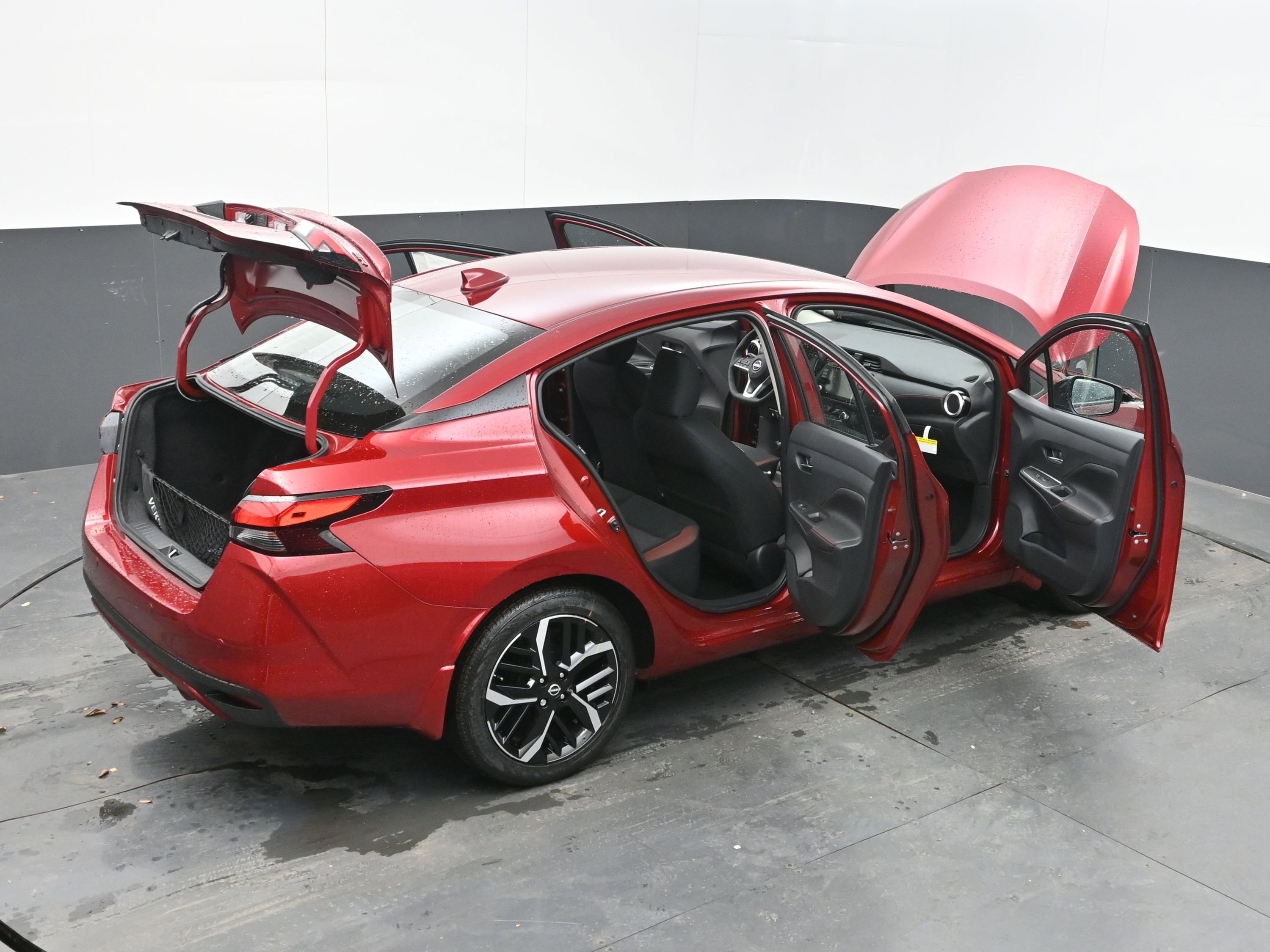 New 2025 Nissan Versa SR image 44