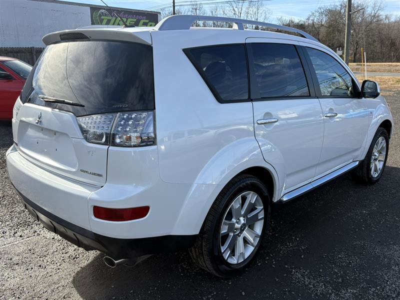 Used 2008 Mitsubishi Outlander SE image 3