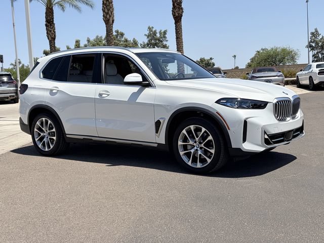 Certified 2024 BMW X5 xDrive40i w/ Premium Package AWD/4WD image 5