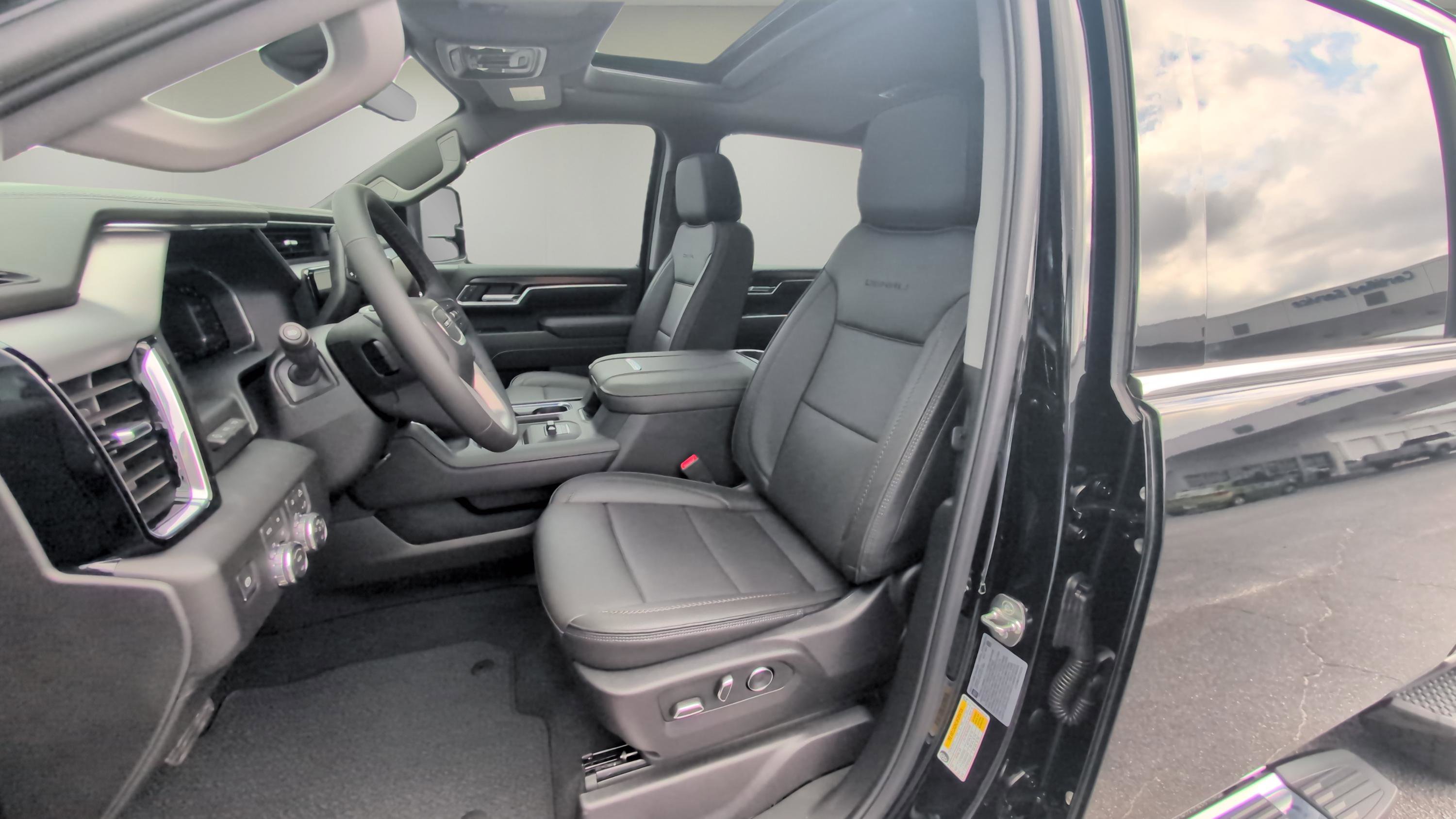 New 2026 GMC Sierra 3500 Denali w/ Technology Package image 18