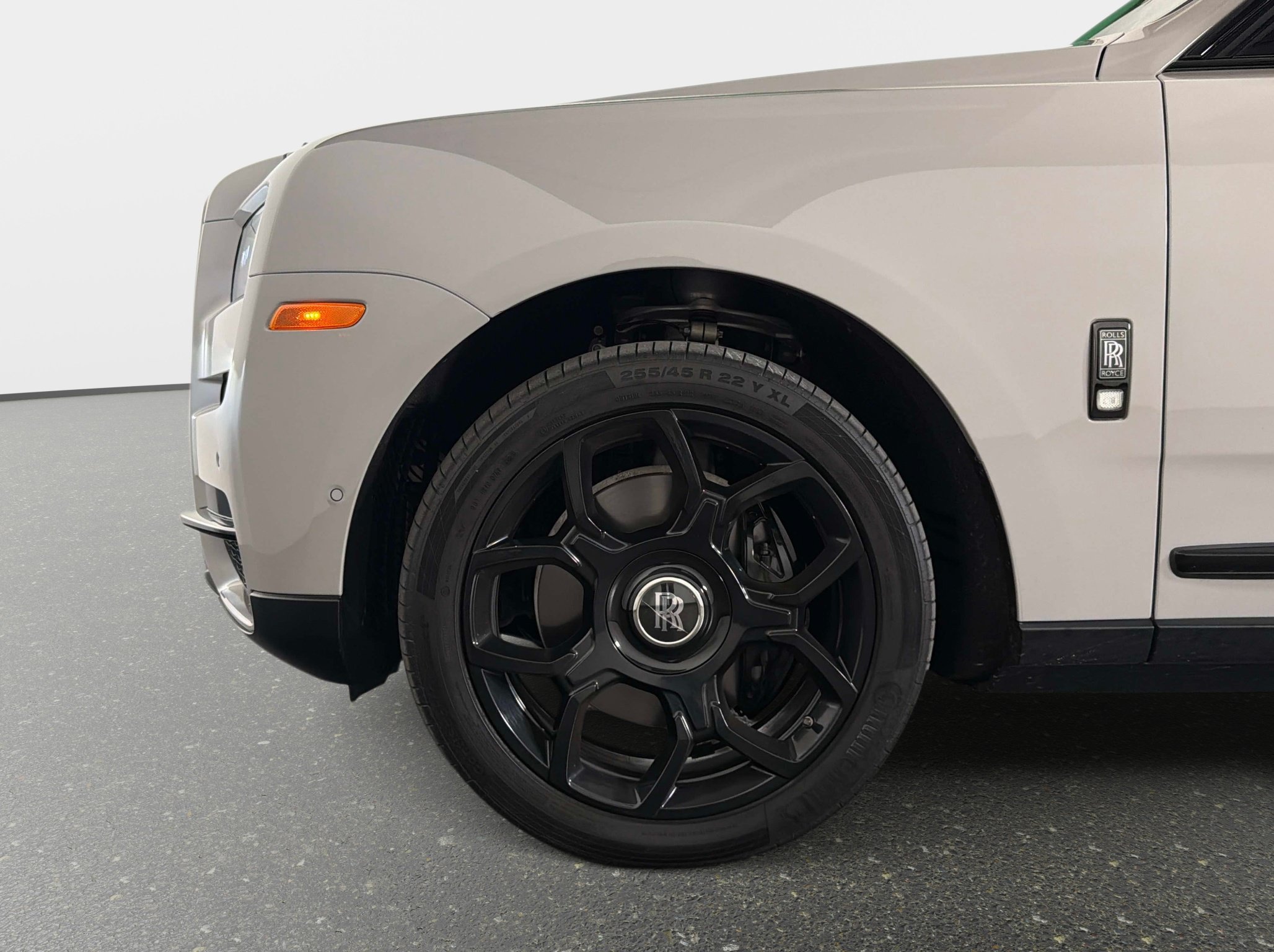 Used 2024 Rolls-Royce Cullinan Black Badge AWD/4WD image 23