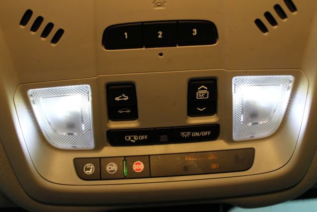 Used 2019 Chevrolet Equinox Premier FWD image 30