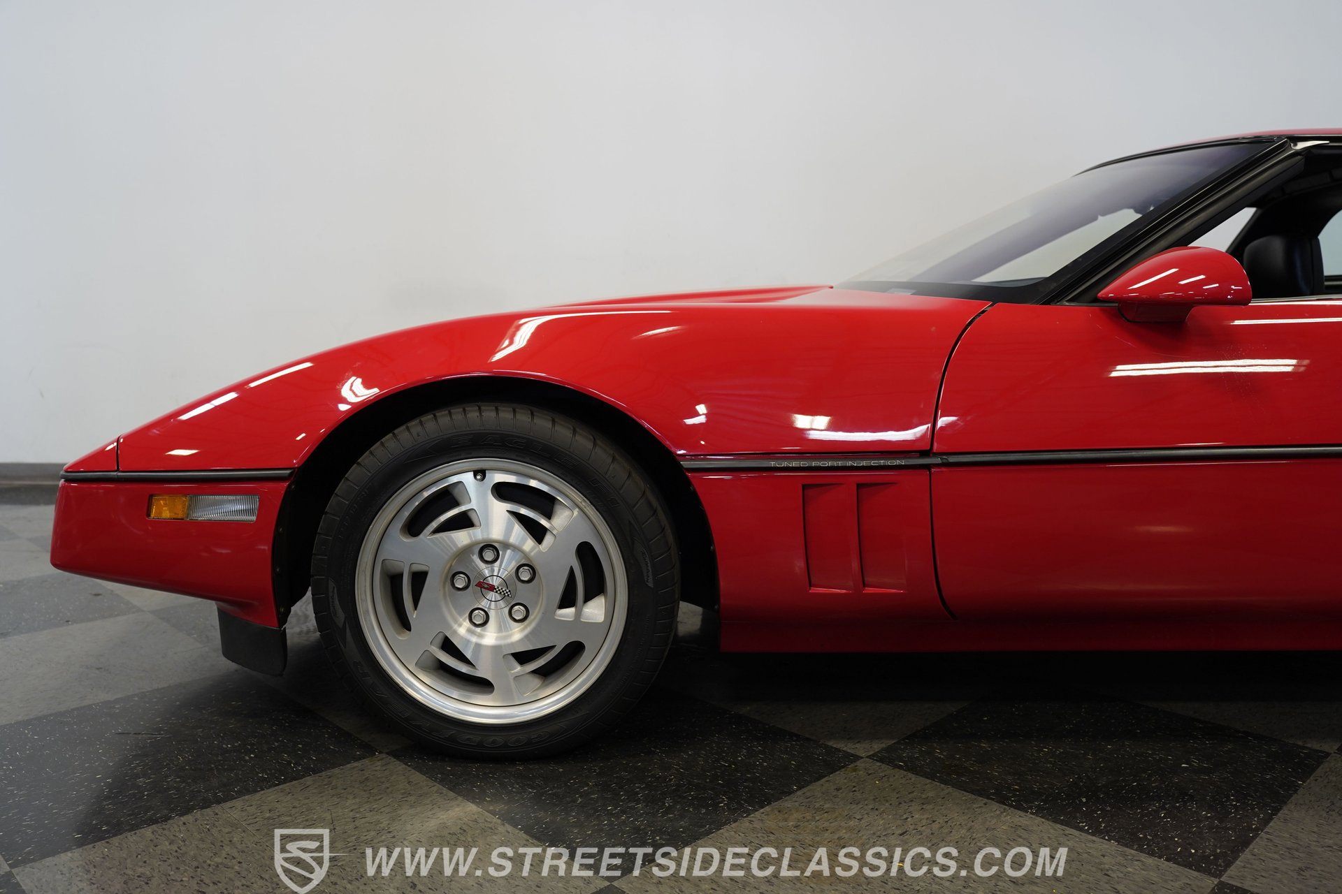 Used 1990 Chevrolet Corvette ZR-1 RWD image 25