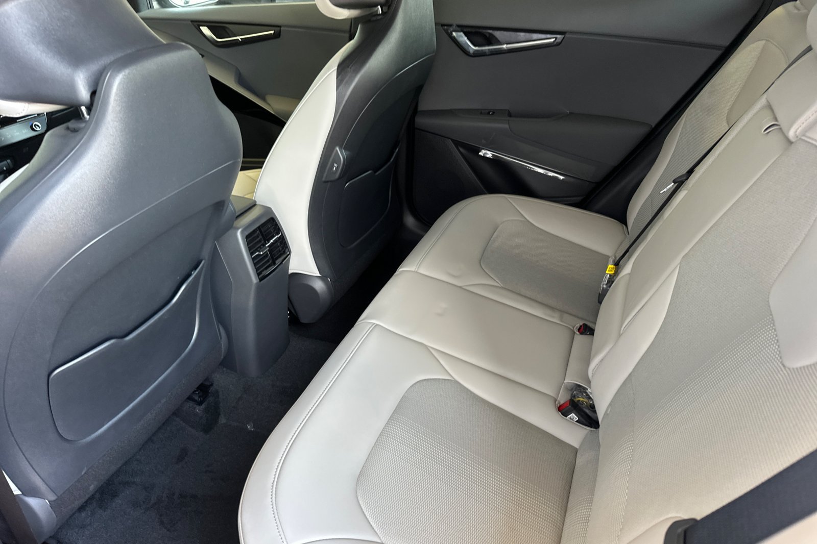 New 2026 Kia Niro EX w/ EX Premium Package FWD image 13