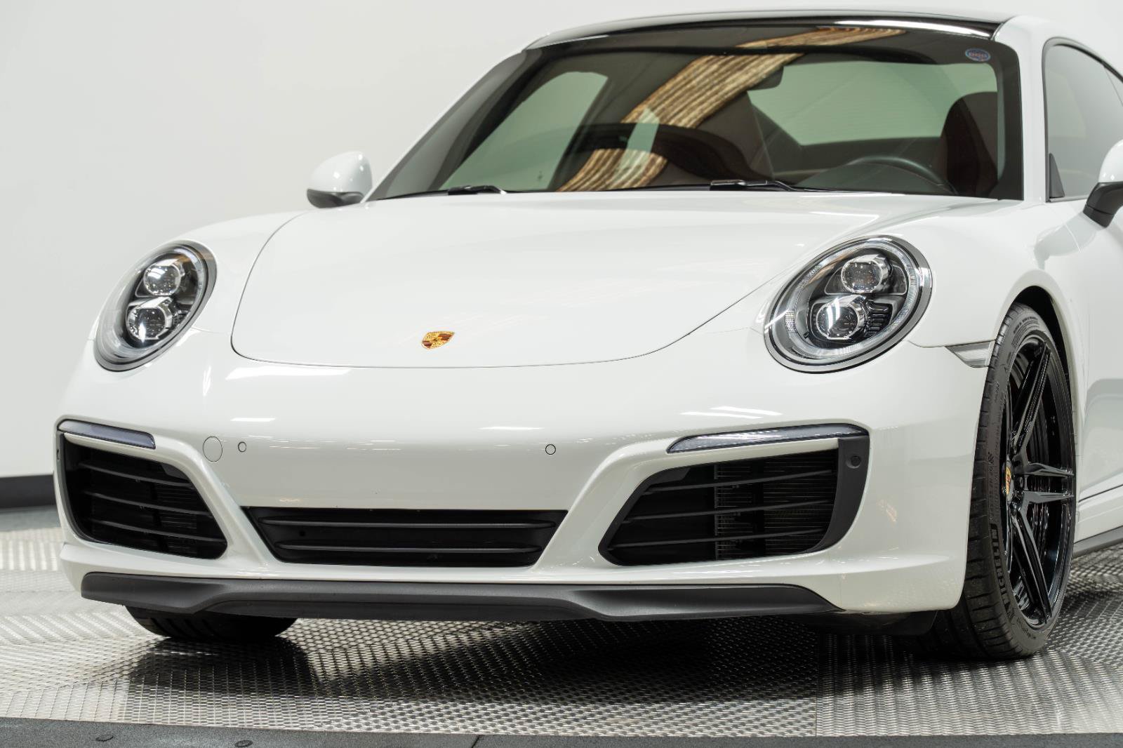 Used 2018 Porsche 911 Carrera 4S AWD/4WD image 8