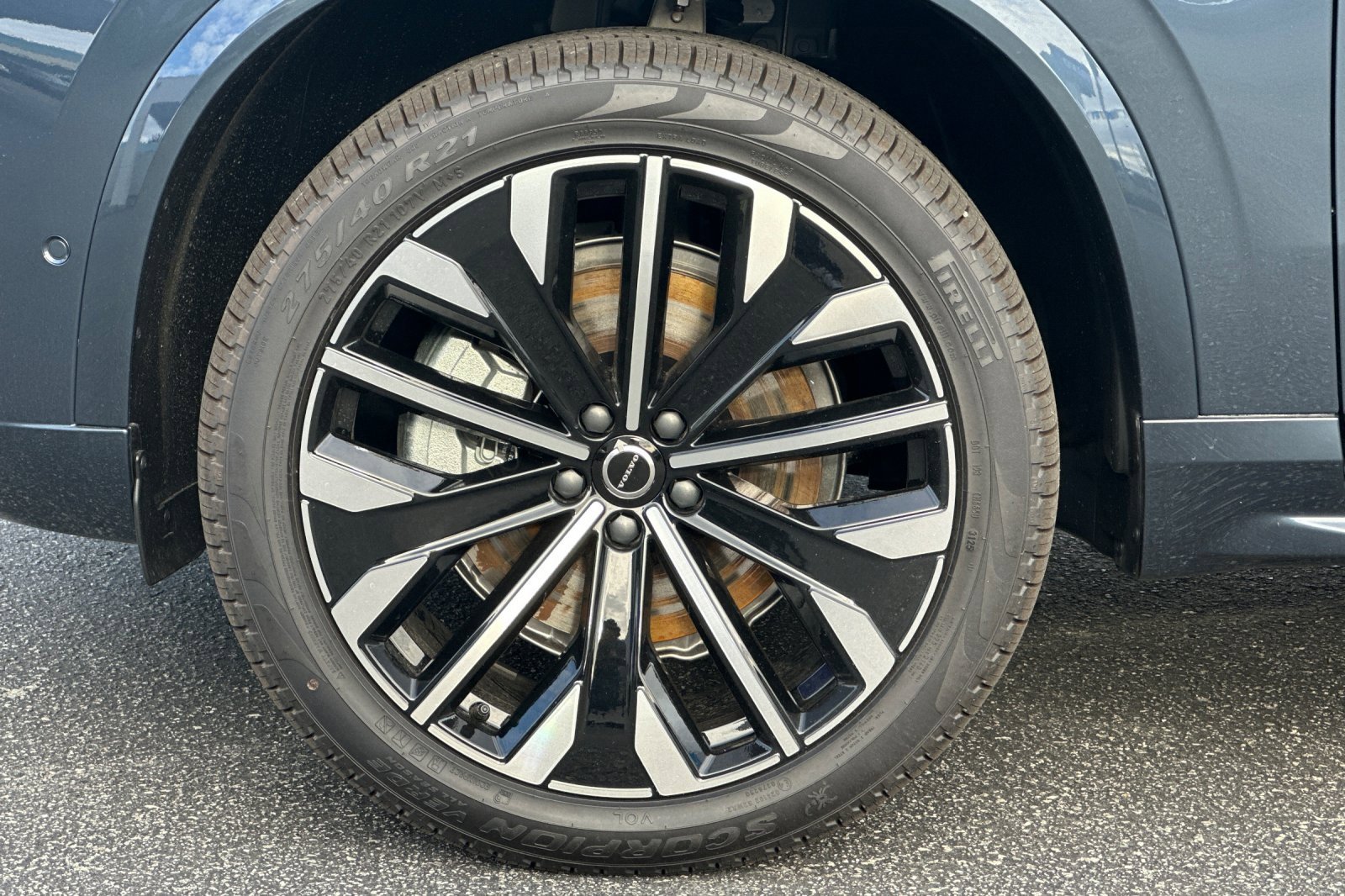 New 2026 Volvo XC90 B5 Plus w/ Protection Package image 26