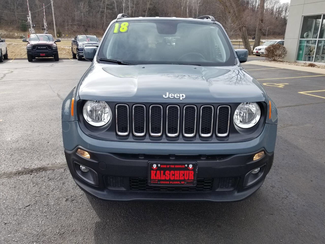 Certified 2018 Jeep Renegade Latitude AWD/4WD image 2