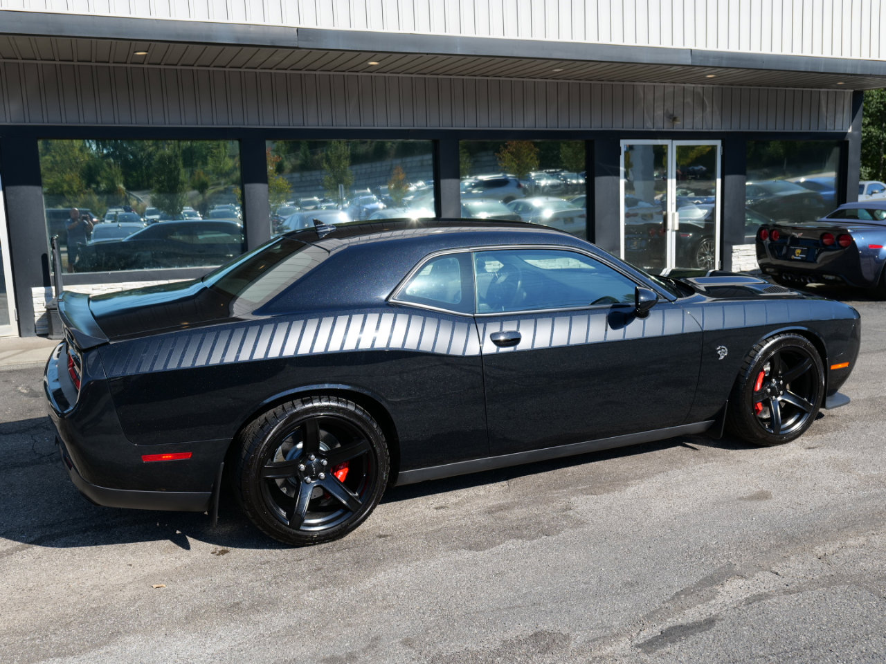 Used 2015 Dodge Challenger SRT Hellcat image 5