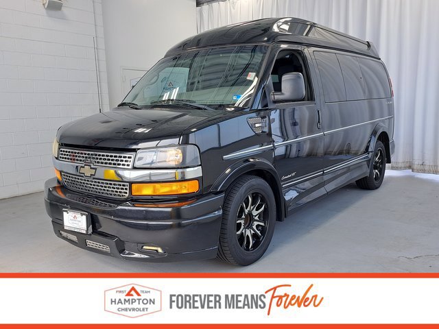 Used 2015 Chevrolet Express 2500 RWD image 1