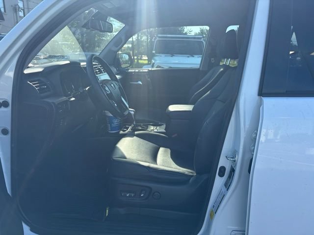 Used 2021 Toyota 4Runner TRD Off-Road Premium AWD/4WD image 22